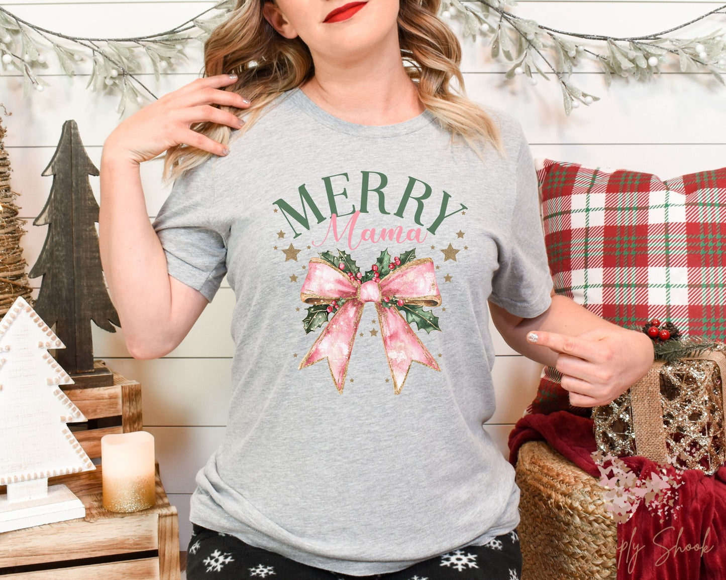 Merry Mama Christmas T-Shirt